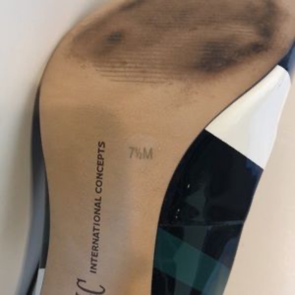 INC Zitah Pointed Toe Stipe Heels Pumps SZ 7 1/2 - Picture 11 of 11